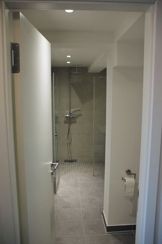 Blick in das Badezimmer - Appartement G44 Prora